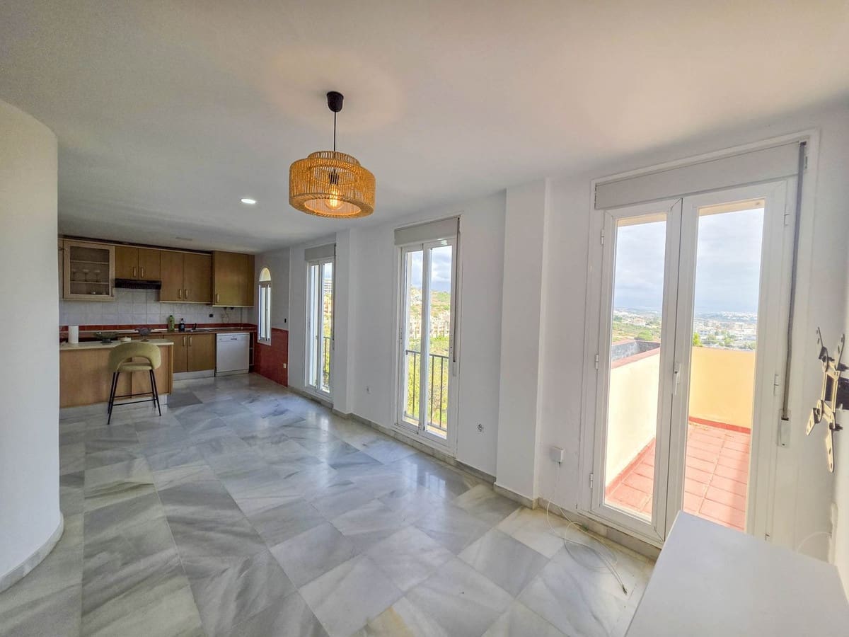 3 soveværelse Lejlighed til salg i La Duquesa / Puerto de la Duquesa - € 229.000 (Ref: 9359346)