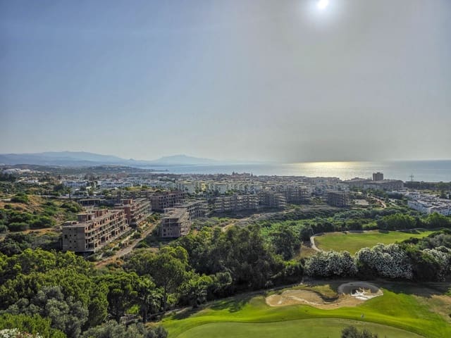 3 soveværelse Lejlighed til salg i La Duquesa / Puerto de la Duquesa, Manilva med swimmingpool - € 229.000 (Ref: 9359346)