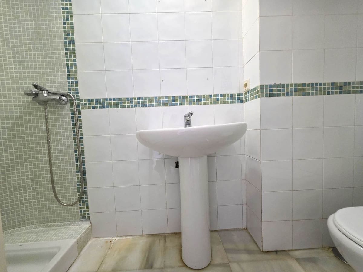 3 soveværelse Lejlighed til salg i La Duquesa / Puerto de la Duquesa - € 229.000 (Ref: 9359346)