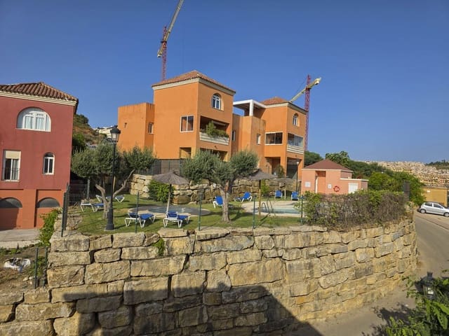 3 soveværelse Lejlighed til salg i La Duquesa / Puerto de la Duquesa, Manilva med swimmingpool - € 229.000 (Ref: 9359346)