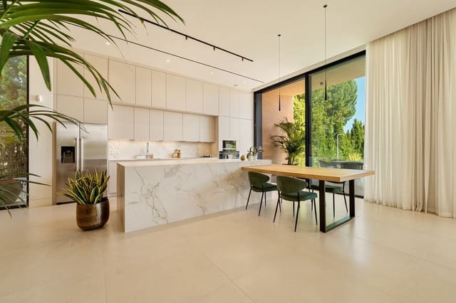 6 sovrum Villa till salu i Guadalmina, Marbella - 6 500 000 € (Ref: 9359350)