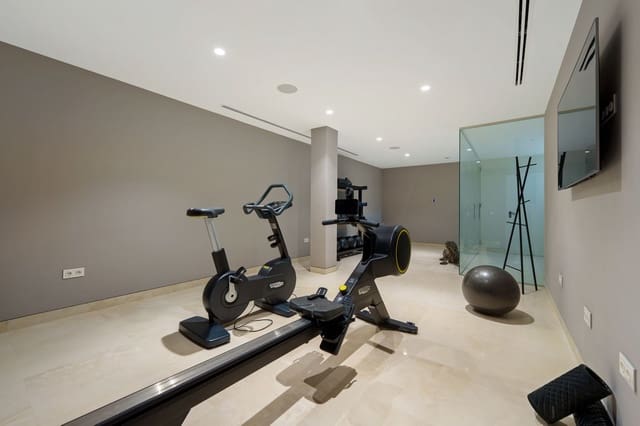 5 sovrum Villa till salu i Los Naranjos, Marbella med pool garage - 4 595 000 € (Ref: 9359351)