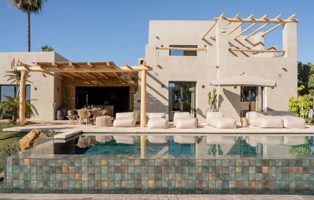 5 soverom Villa til salgs i El Velerín, Estepona - € 3 970 000 (Ref: 9359352)