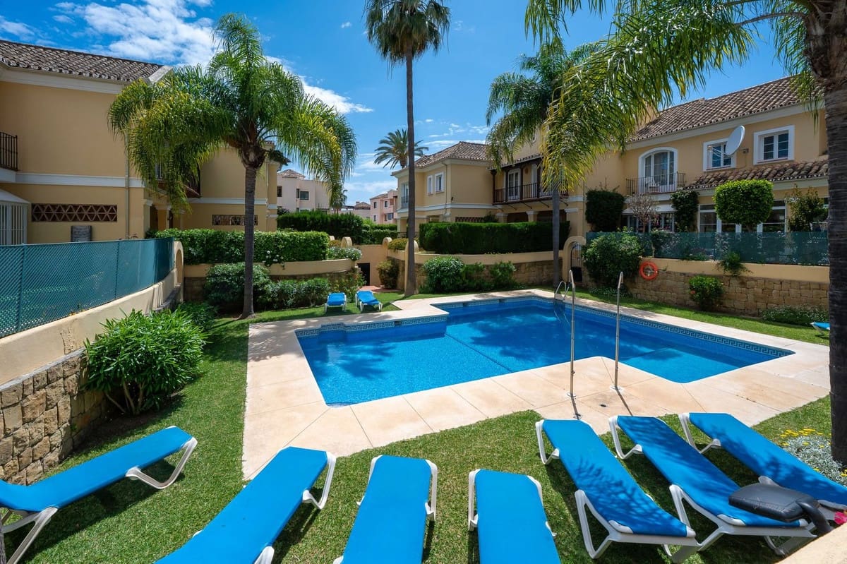 3 soverom Hus til salgs i Elviria - € 675 000 (Ref: 9359353)