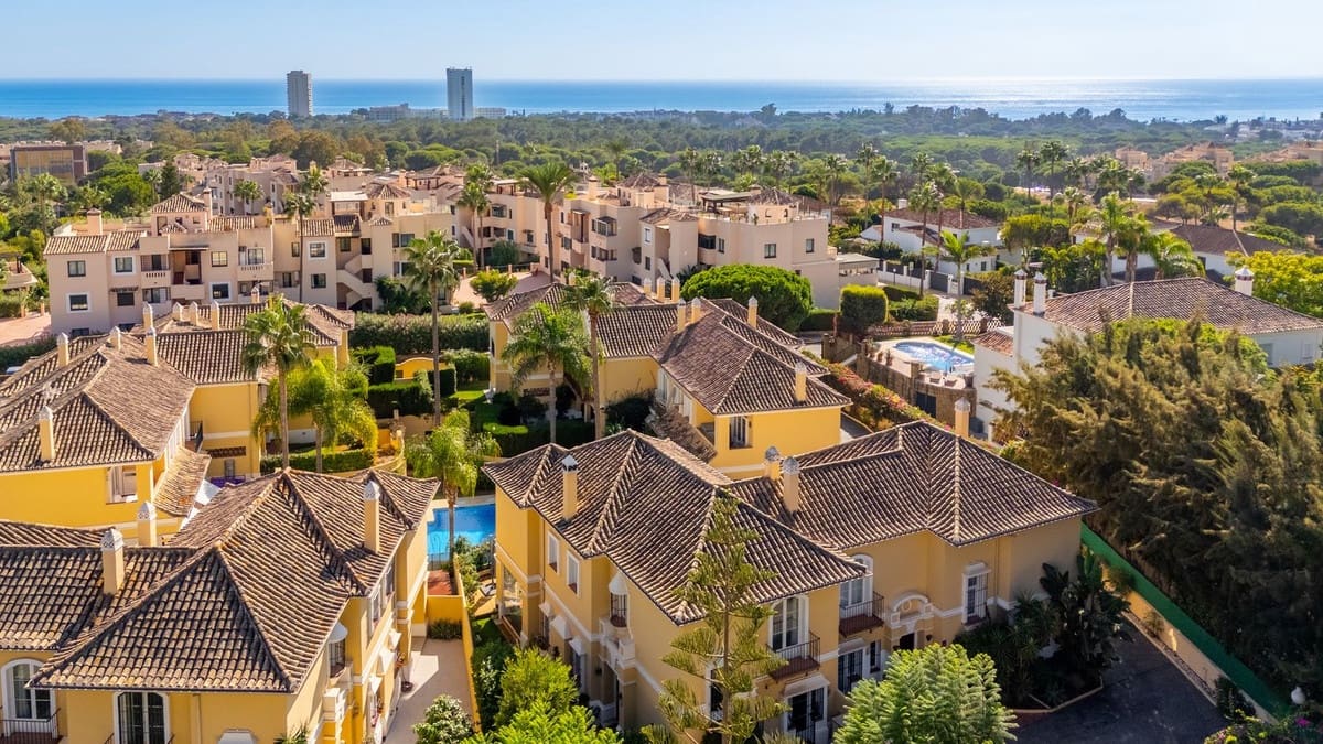 3 soverom Hus til salgs i Elviria - € 675 000 (Ref: 9359353)