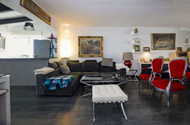 3 bedroom Apartment for sale in Puerto Banus, Marbella - € 1,197,000 (Ref: 9359358)