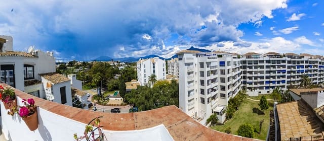 3 bedroom Apartment for sale in Puerto Banus, Marbella - € 1,197,000 (Ref: 9359358)