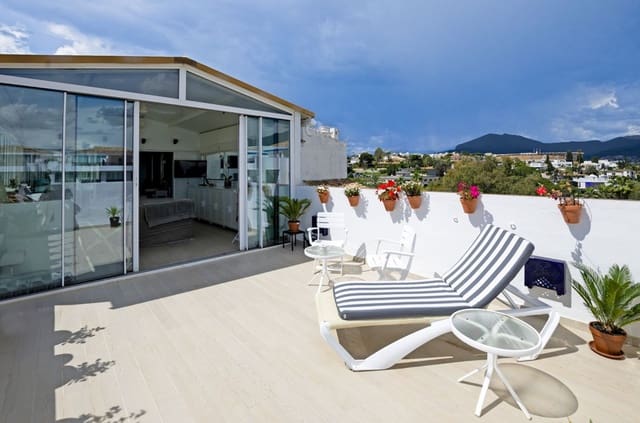 3 bedroom Apartment for sale in Puerto Banus, Marbella - € 1,197,000 (Ref: 9359358)