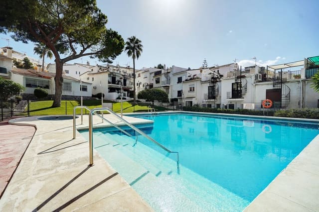 2 makuuhuone Omakotitalo myytävänä paikassa Lomas De Marbella, Marbella - 325 000 € (Ref: 9359363)