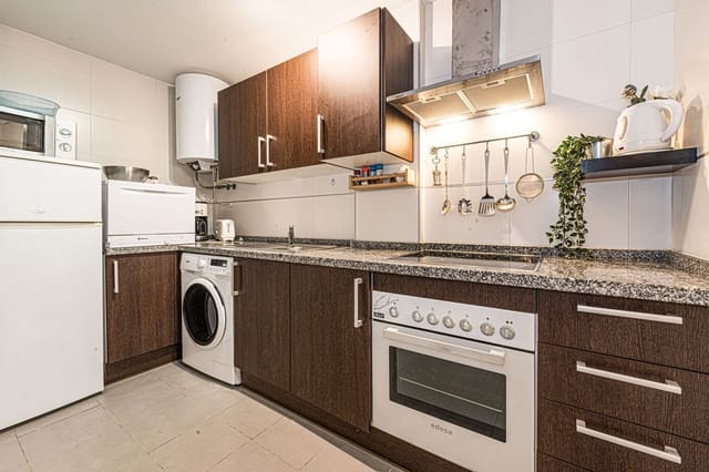 1 bedroom Apartment for sale in Los Pacos, Fuengirola with pool - € 215,000 (Ref: 9359364)