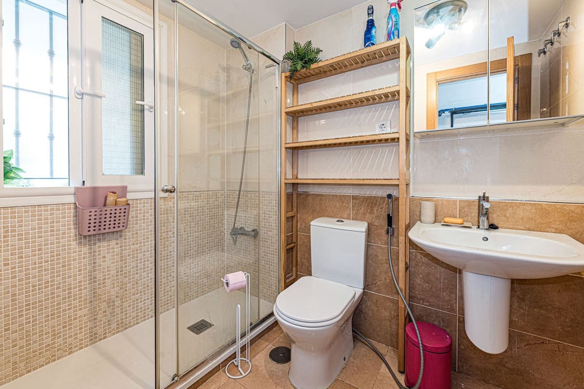 1 bedroom Apartment for sale in Fuengirola with pool - € 215,000 (Ref: 9359364)