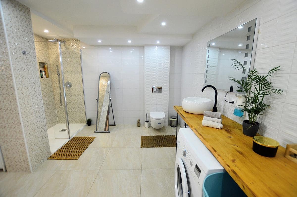 3 bedroom Villa for sale in Torrevieja with pool - € 350,000 (Ref: 9359368)