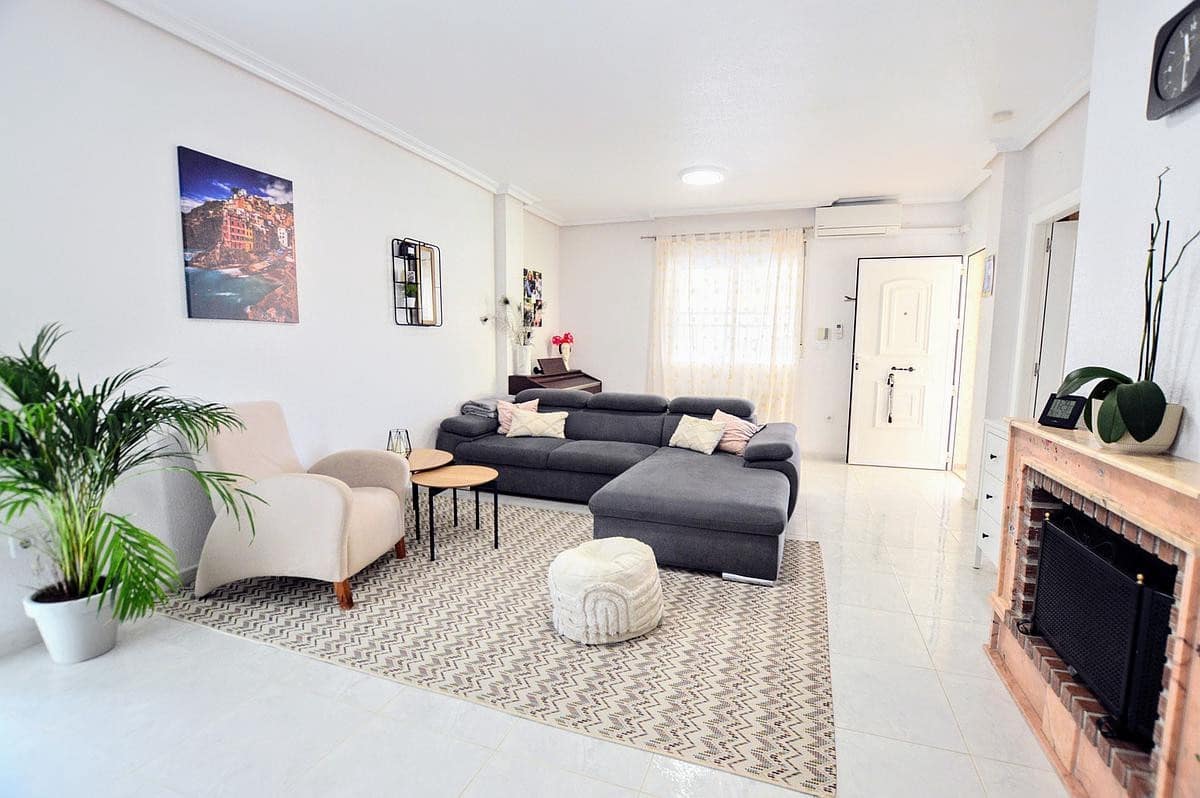 3 sovrum Villa till salu i Torrevieja med pool - 350 000 € (Ref: 9359368)