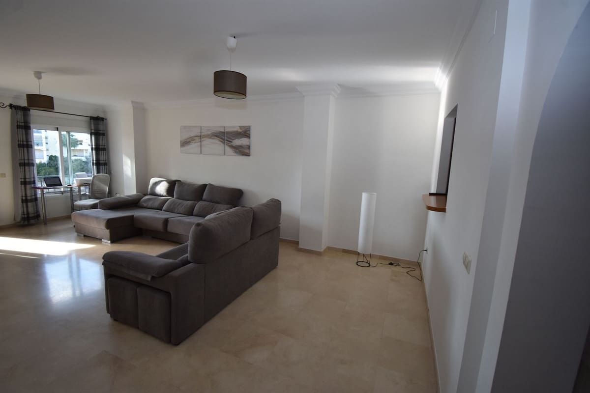 Apartamento de 2 habitaciones en La Cala Hills en venta con piscina - 349.950 € (Ref: 9367269)