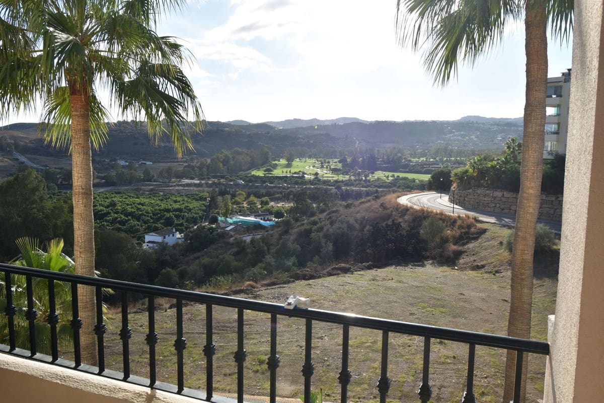 Apartamento de 2 habitaciones en La Cala Hills en venta con piscina - 349.950 € (Ref: 9367269)