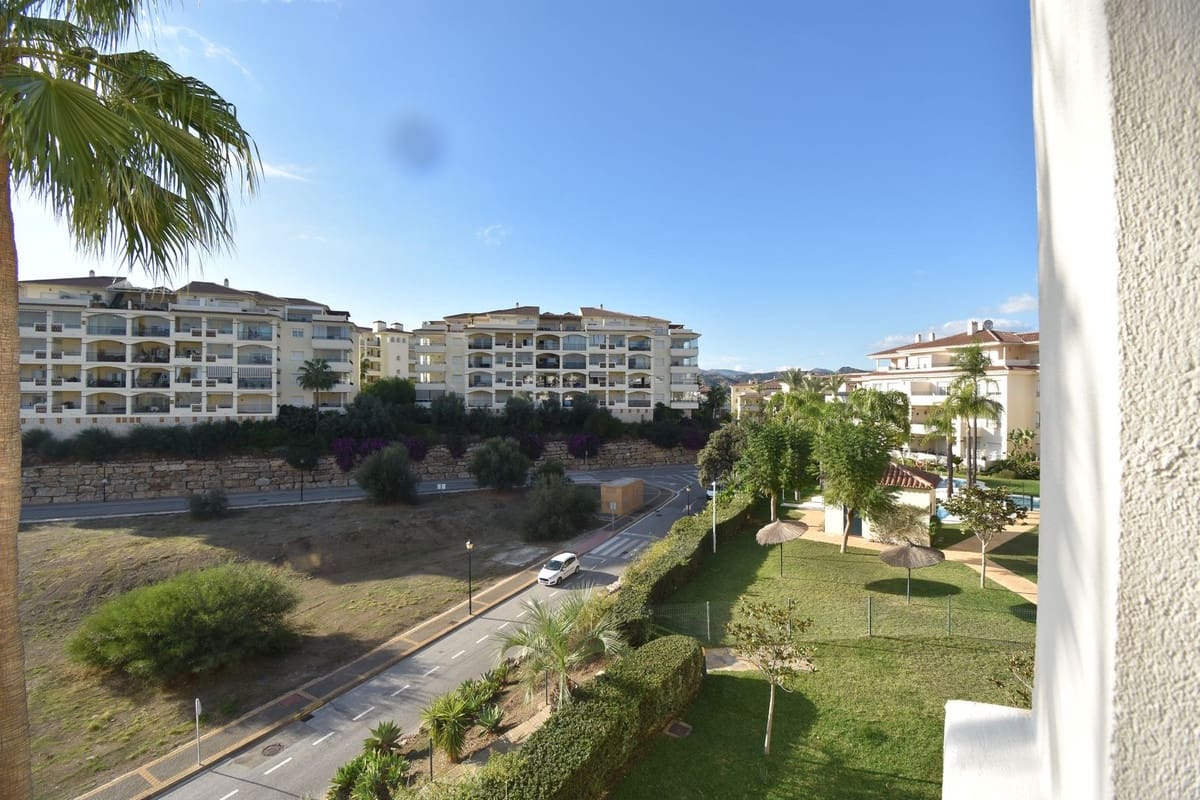 Apartamento de 2 habitaciones en La Cala Hills en venta con piscina - 349.950 € (Ref: 9367269)