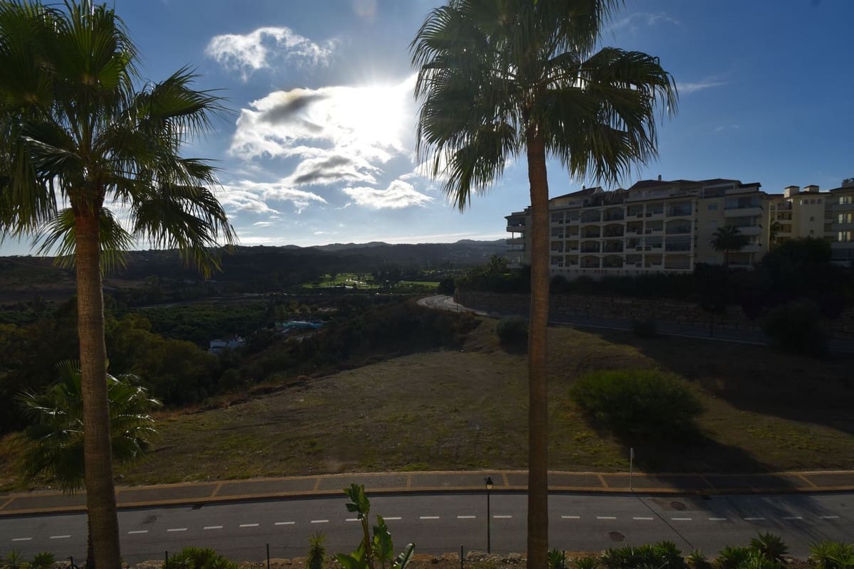 Apartamento de 2 habitaciones en La Cala Hills en venta con piscina - 349.950 € (Ref: 9367269)
