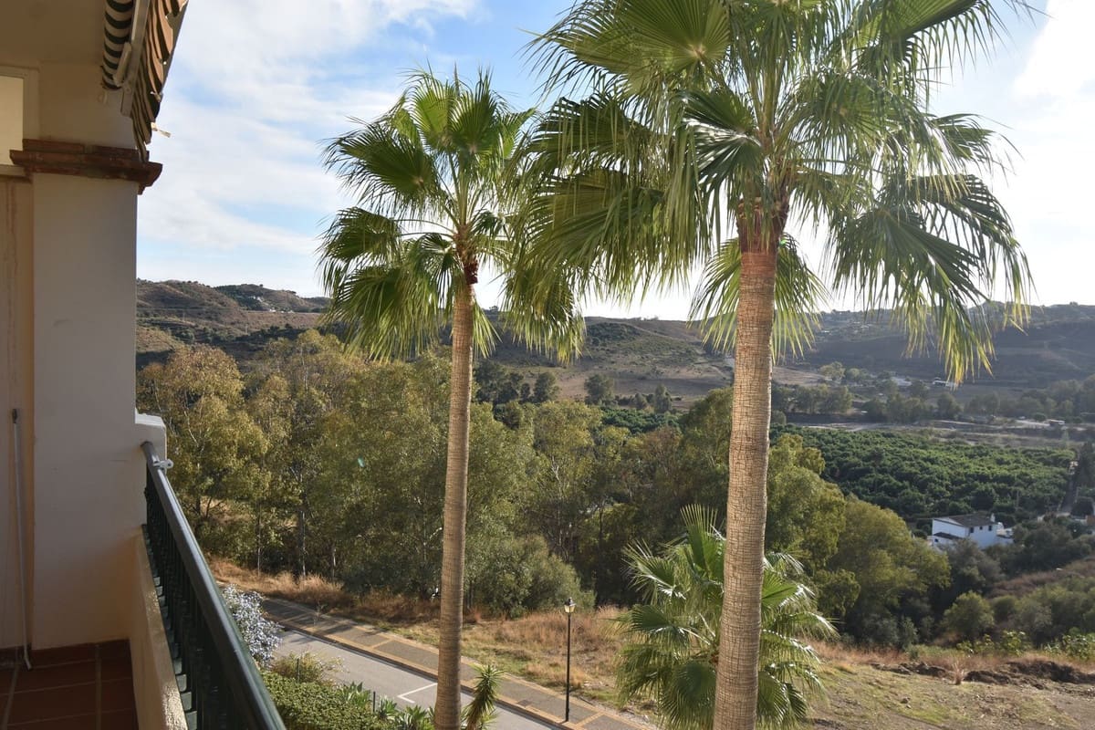 Apartamento de 2 habitaciones en La Cala Hills en venta con piscina - 349.950 € (Ref: 9367269)