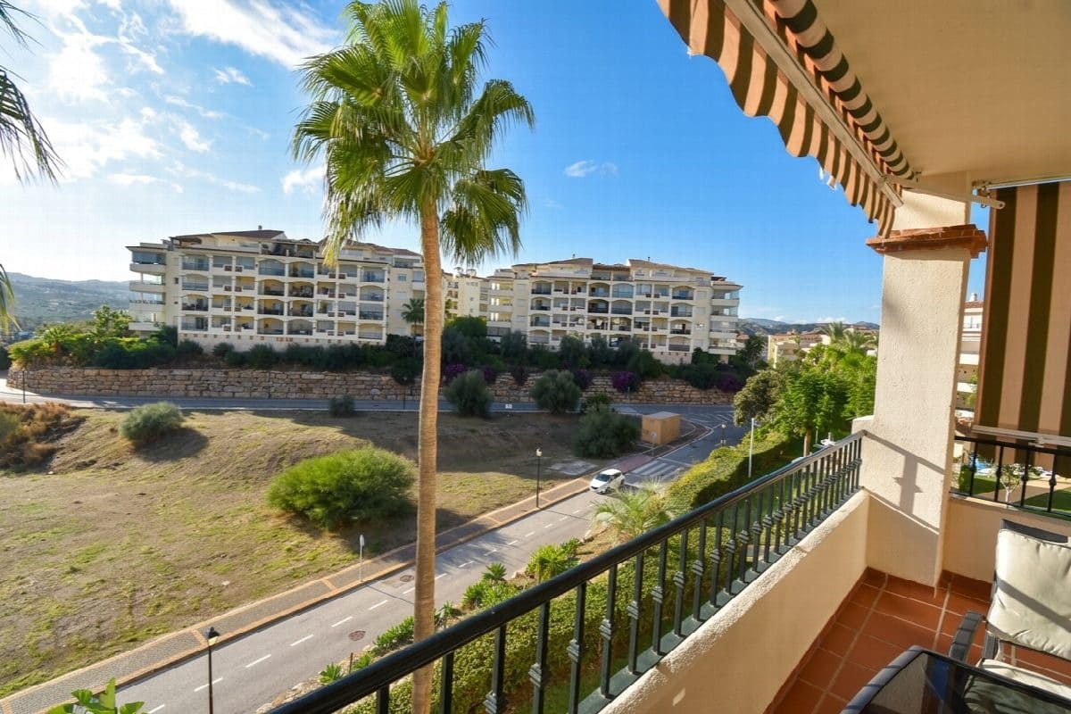 2 chambre Appartement à vendre à La Cala Hills avec piscine garage - 340 000 € (Ref: 9367269)