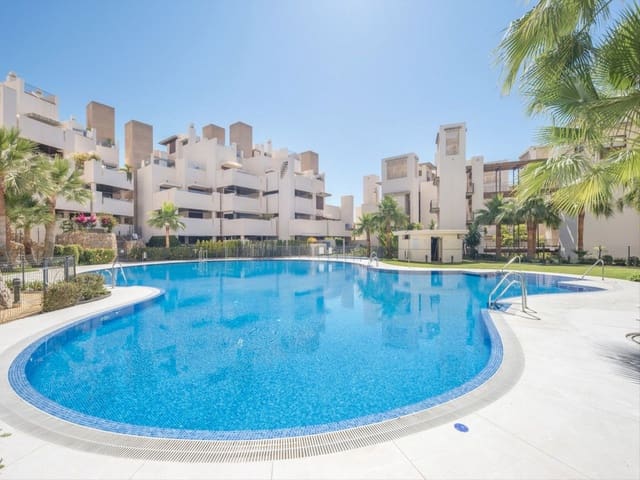 2 Zimmer Apartment zu verkaufen in New Golden Mile, Estepona mit Pool Garage - 450.000 € (Ref: 9367270)