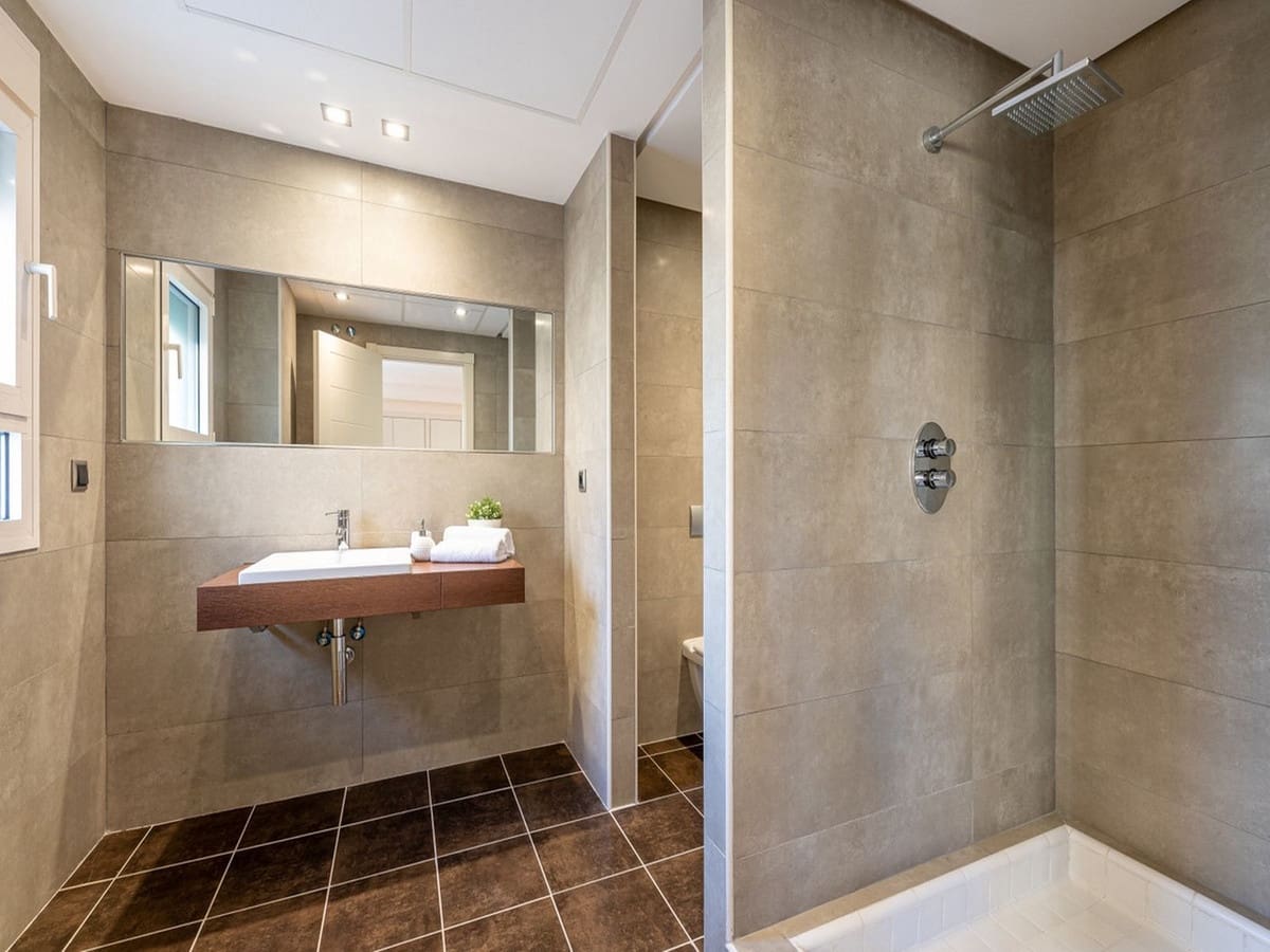 2 soverom Leilighet til salgs i New Golden Mile med svømmebasseng garasje - € 450 000 (Ref: 9367270)