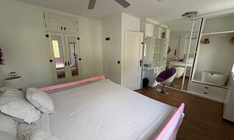 Chalet de 3 habitaciones en Orihuela Costa en venta con piscina - 460.000 € (Ref: 9367290)