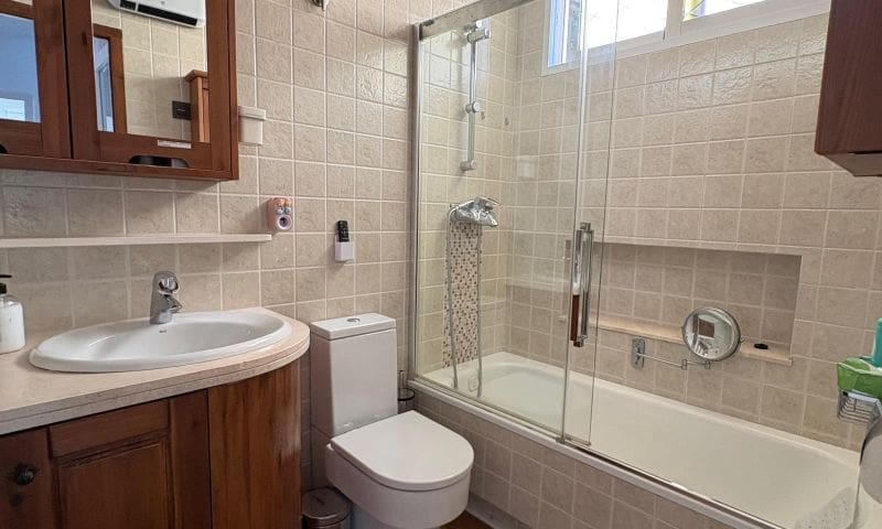 Chalet de 3 habitaciones en Orihuela Costa en venta con piscina - 460.000 € (Ref: 9367290)