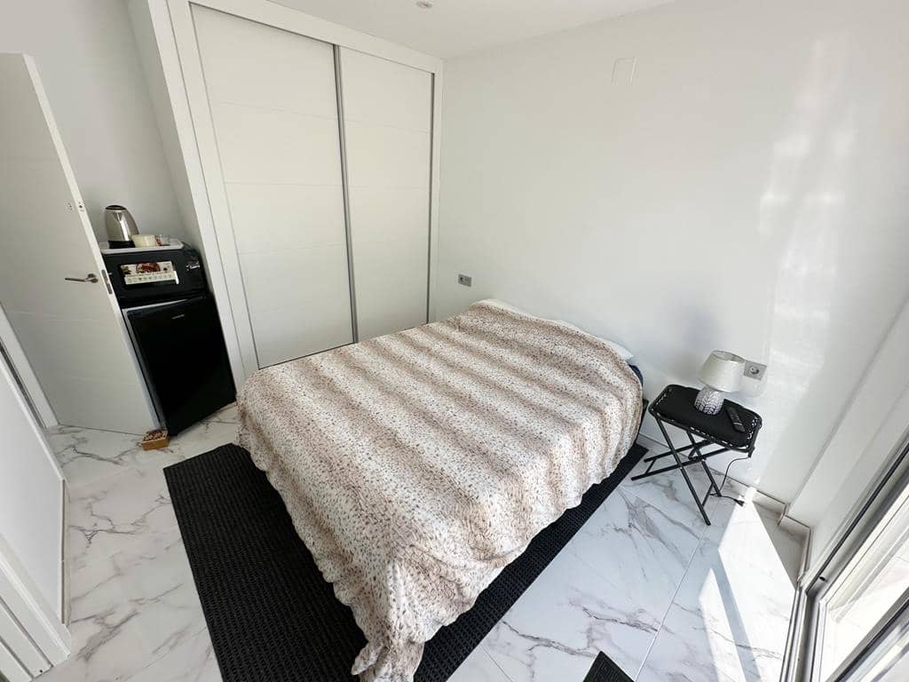 Chalet de 4 habitaciones en Los Alcázares en venta con piscina - 375.900 € (Ref: 9367307)