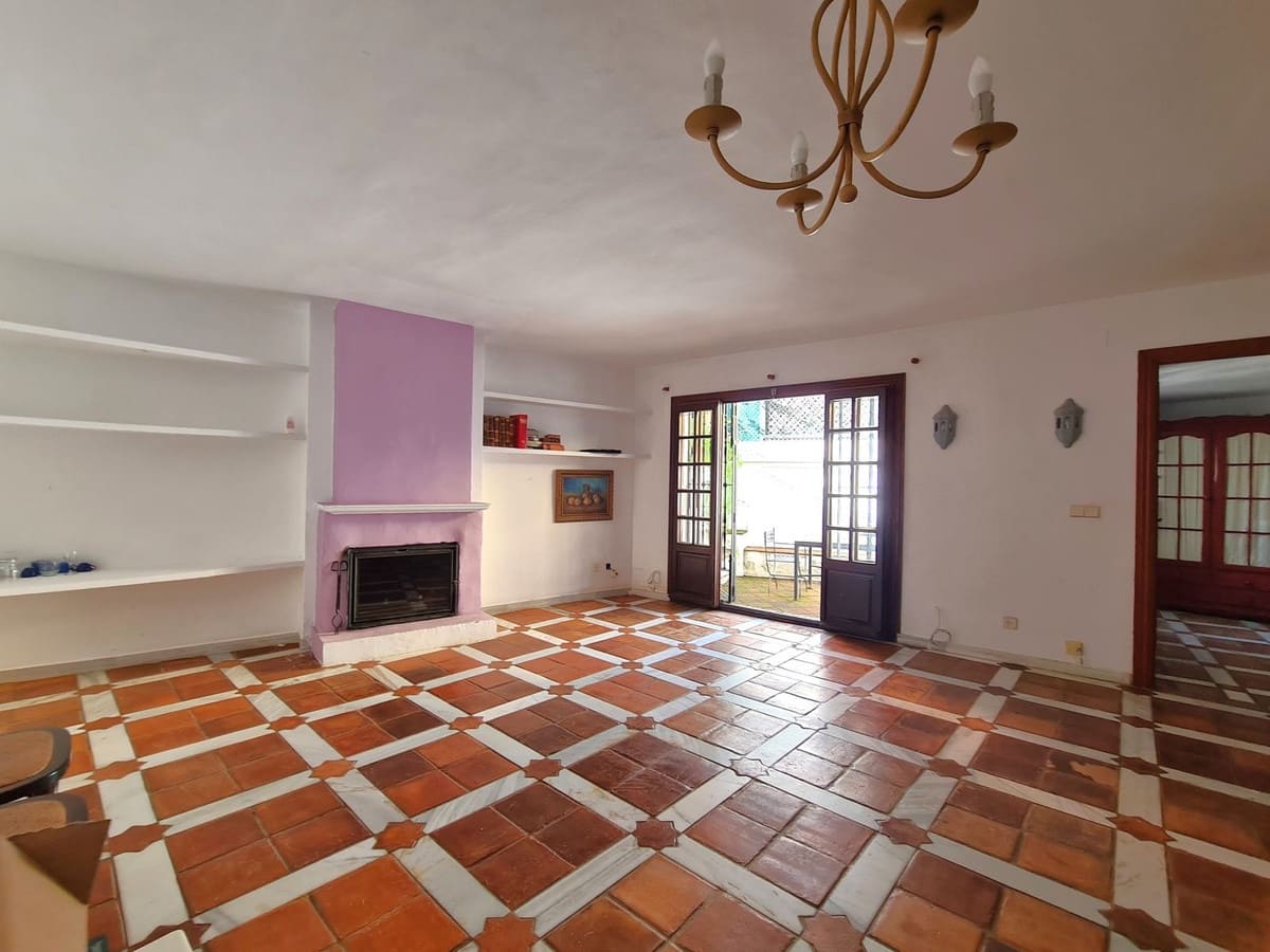 3 bedroom Townhouse for sale in Guadalmina - € 600,000 (Ref: 9367326)