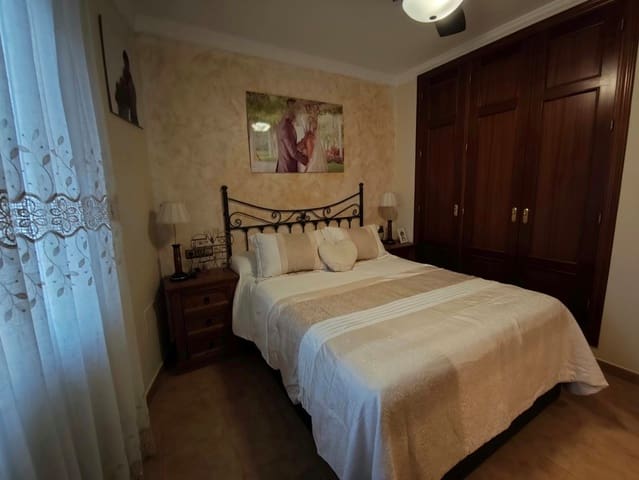 4 chambre Penthouse à vendre à Zona Calvario, Estepona - 685 000 € (Ref: 9367327)