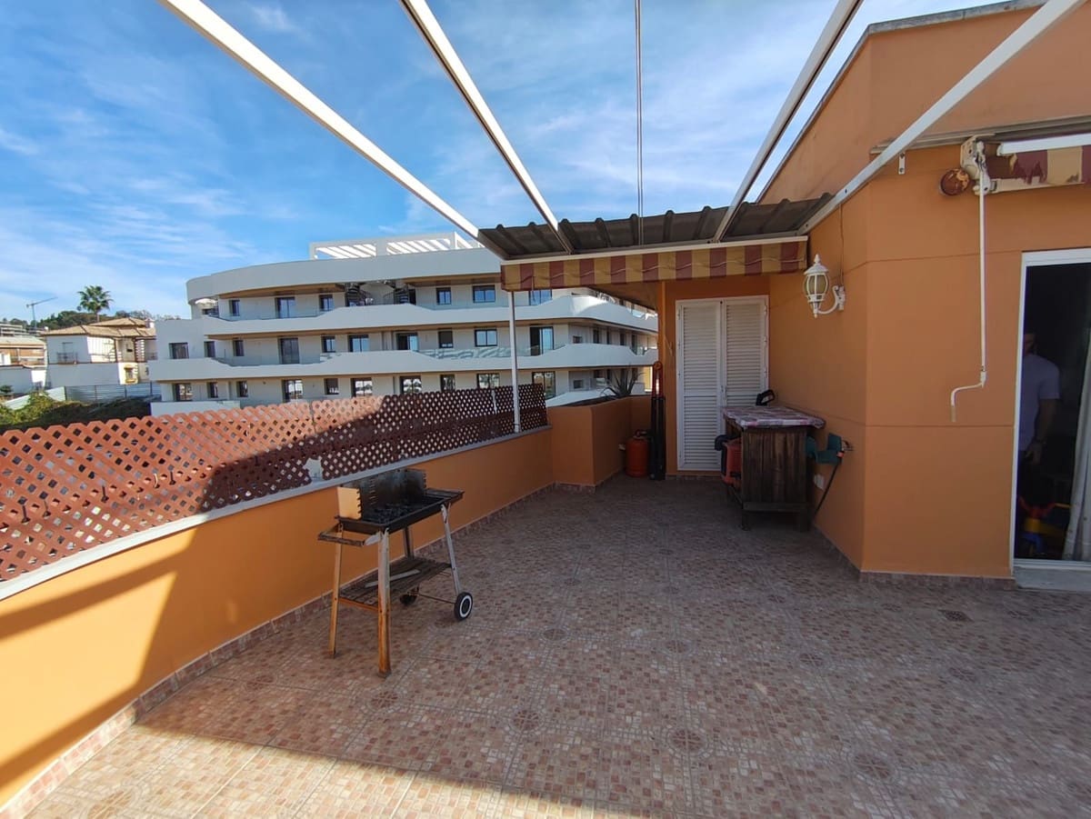 4 chambre Penthouse à vendre à Estepona - 685 000 € (Ref: 9367327)