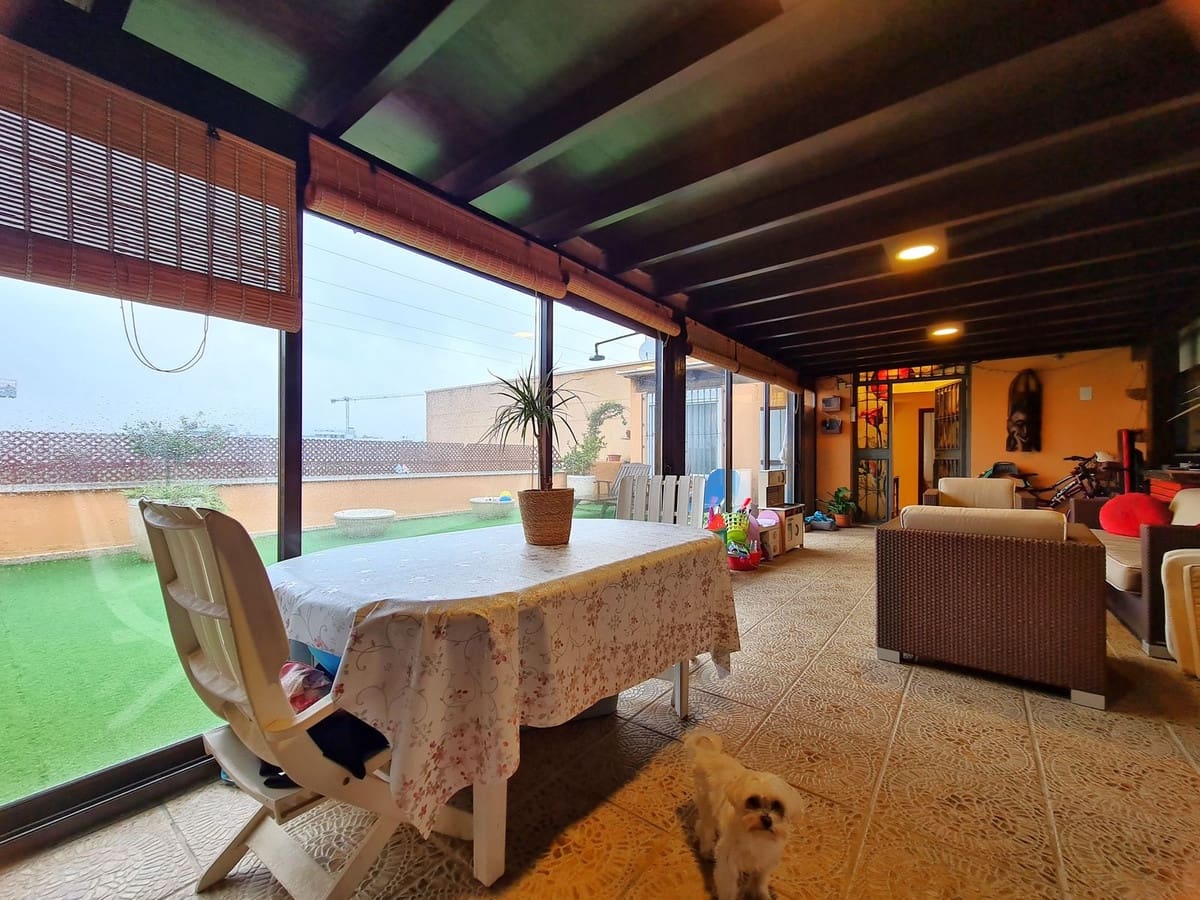 4 makuuhuone Kattohuoneisto myytävänä paikassa Estepona - 679 000 € (Ref: 9367327)