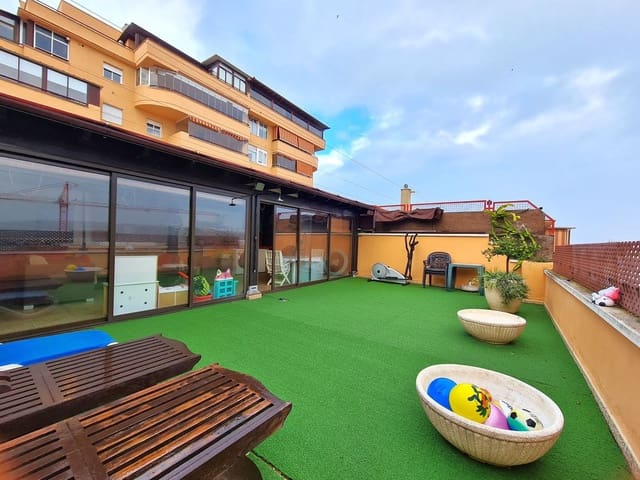 Ático de 4 habitaciones en Zona Calvario, Estepona en venta - 685.000 € (Ref: 9367327)