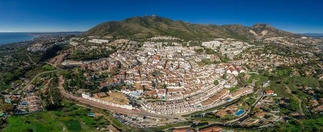 3 soveværelse Penthouse til salg i Benalmádena pueblo, Benalmádena med garage - € 599.000 (Ref: 9367329)