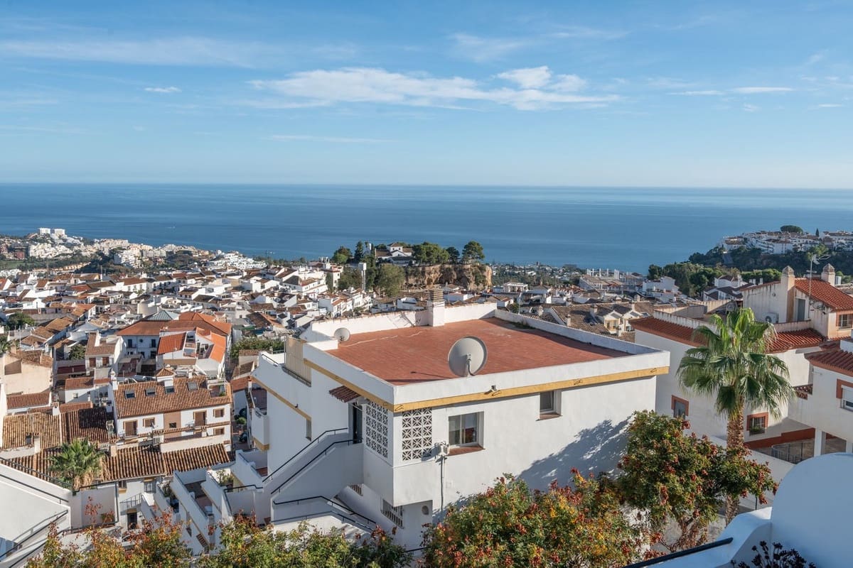 3 Zimmer Doppelhaus zu verkaufen in Benalmadena mit Pool Garage - 599.000 € (Ref: 9367329)