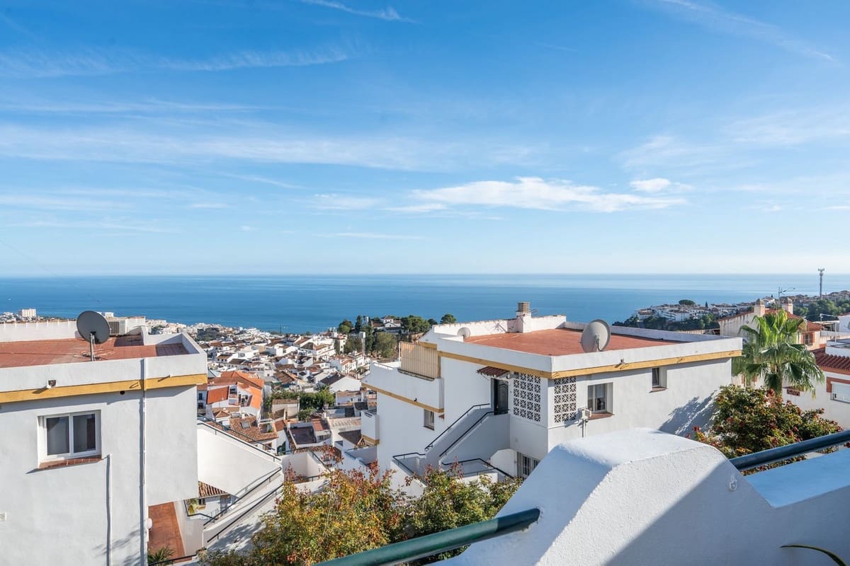 3 Zimmer Doppelhaus zu verkaufen in Benalmadena mit Pool Garage - 599.000 € (Ref: 9367329)