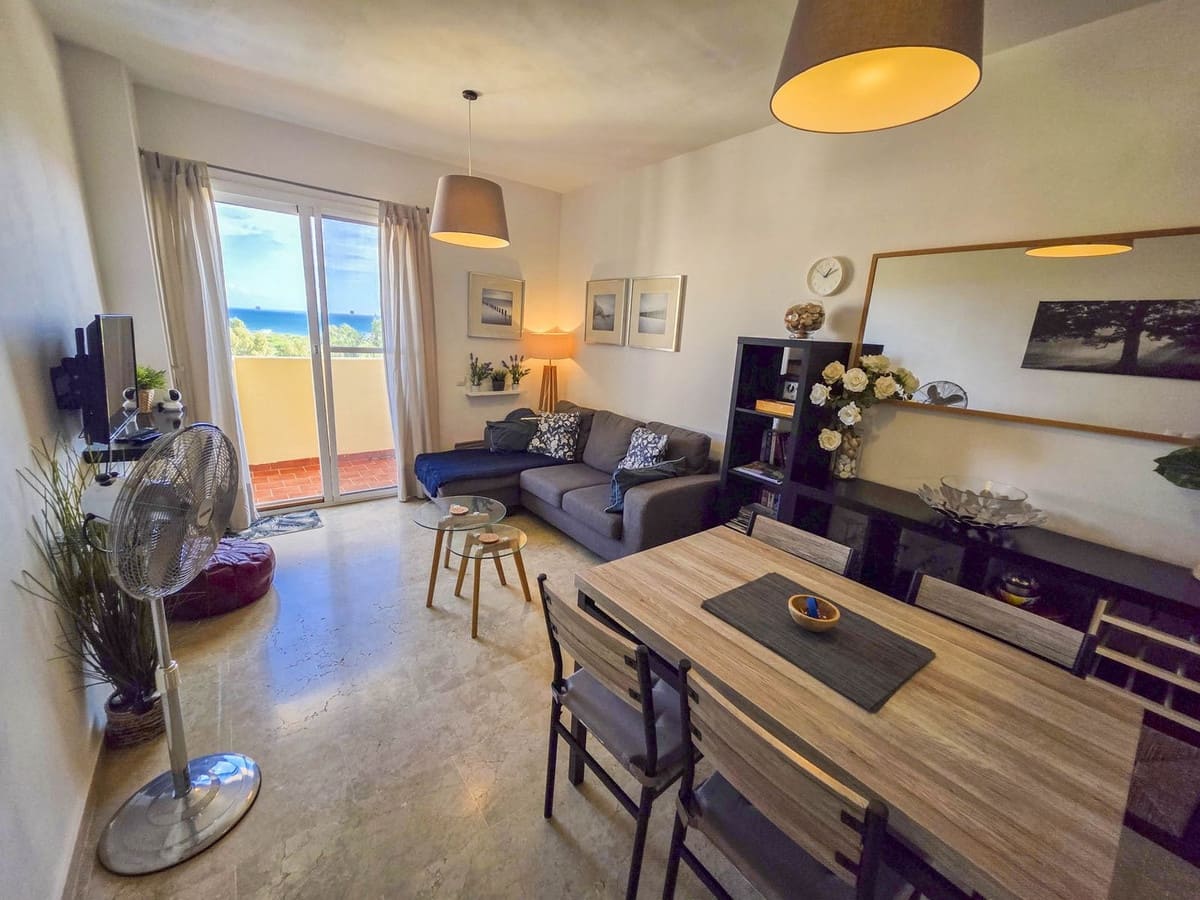 2 bedroom Penthouse for sale in La Duquesa / Puerto de la Duquesa with pool garage - € 235,000 (Ref: 9367331)