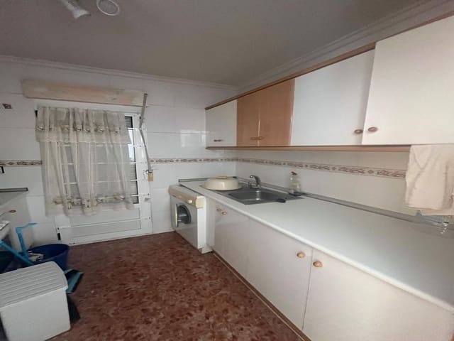 3 makuuhuone Omakotitalo myytävänä paikassa La Florida, Orihuela mukana uima-altaan 
autotalli - 169 900 € (Ref: 9367332)