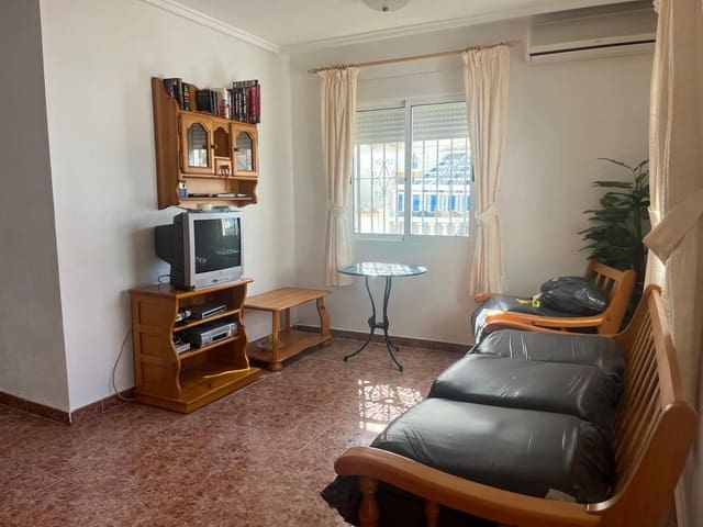 3 makuuhuone Omakotitalo myytävänä paikassa La Florida, Orihuela mukana uima-altaan 
autotalli - 169 900 € (Ref: 9367332)