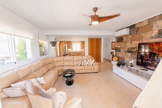 3 slaapkamer Appartement te koop in Villamartin, Orihuela met zwembad garage - € 395.000 (Ref: 9372021)