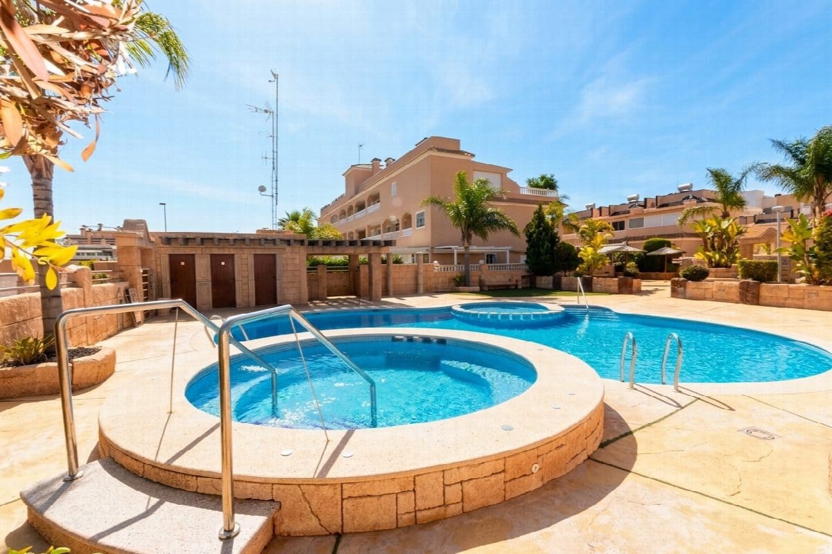 3 bedroom Apartment for sale in Los Dolses with pool garage - € 395,000 (Ref: 9372021)