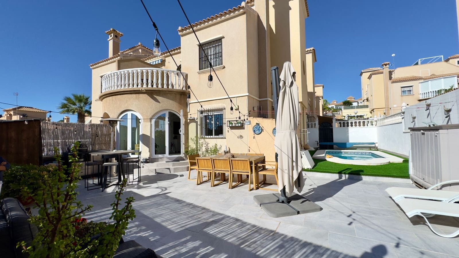 2 soverom Villa til salgs i Orihuela Costa med svømmebasseng - € 345 000 (Ref: 9372026)
