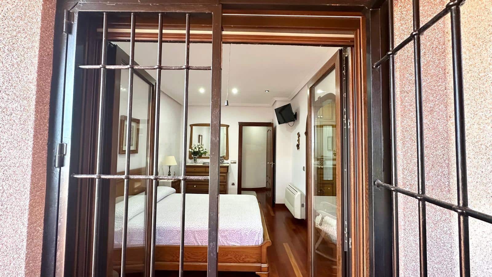 4 bedroom Townhouse for sale in Torrevieja - € 449,900 (Ref: 9375134)