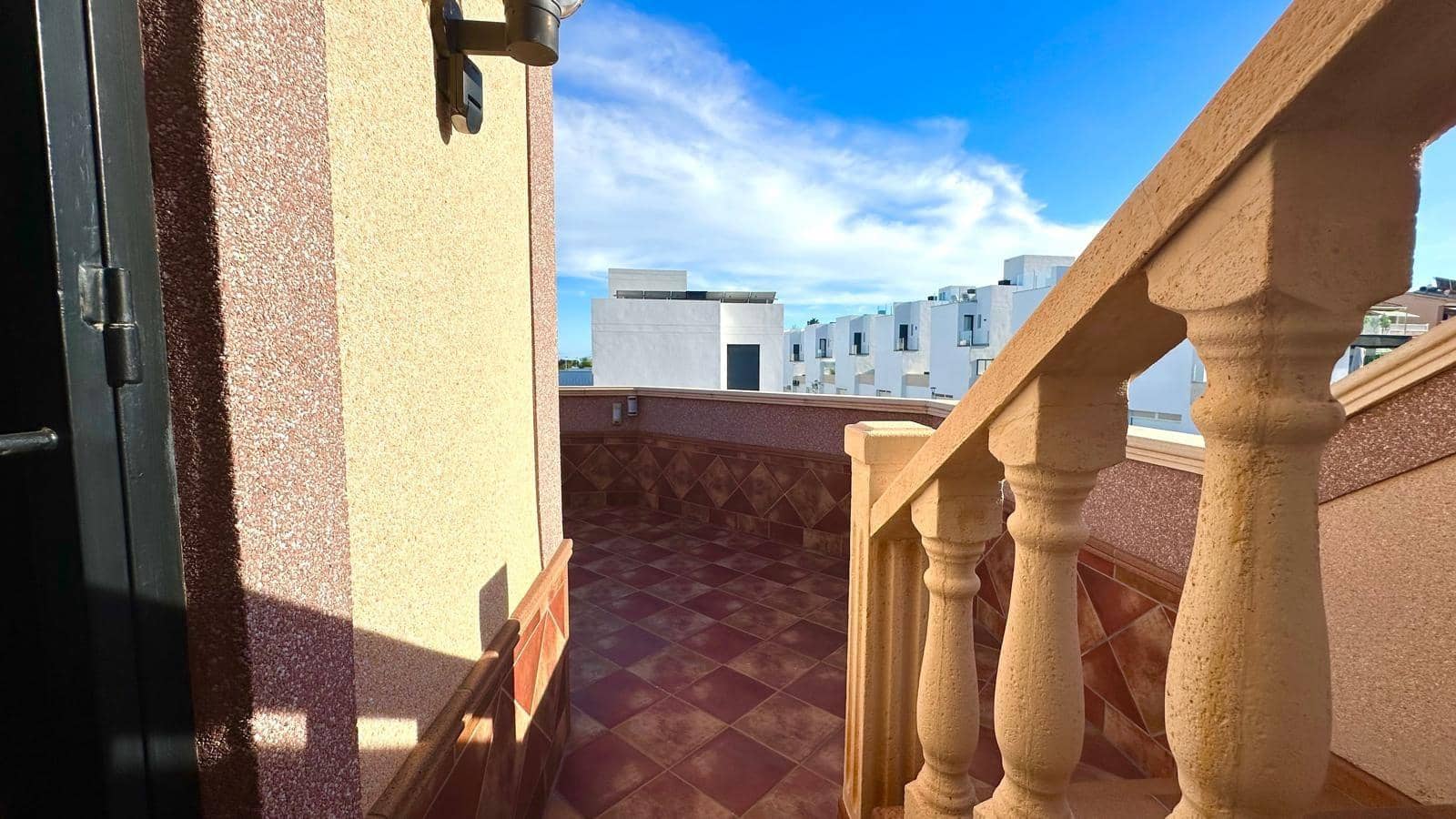 4 bedroom Townhouse for sale in Torrevieja - € 449,900 (Ref: 9375134)