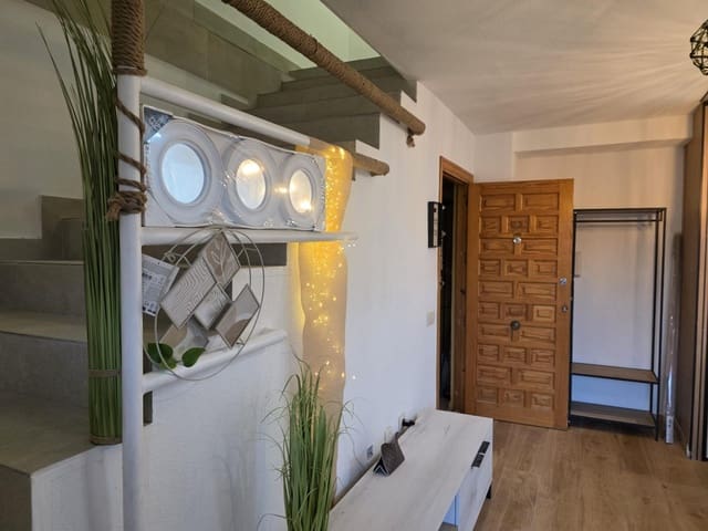 2 slaapkamer Penthouse te koop in Torrevieja - € 146.800 (Ref: 9375138)