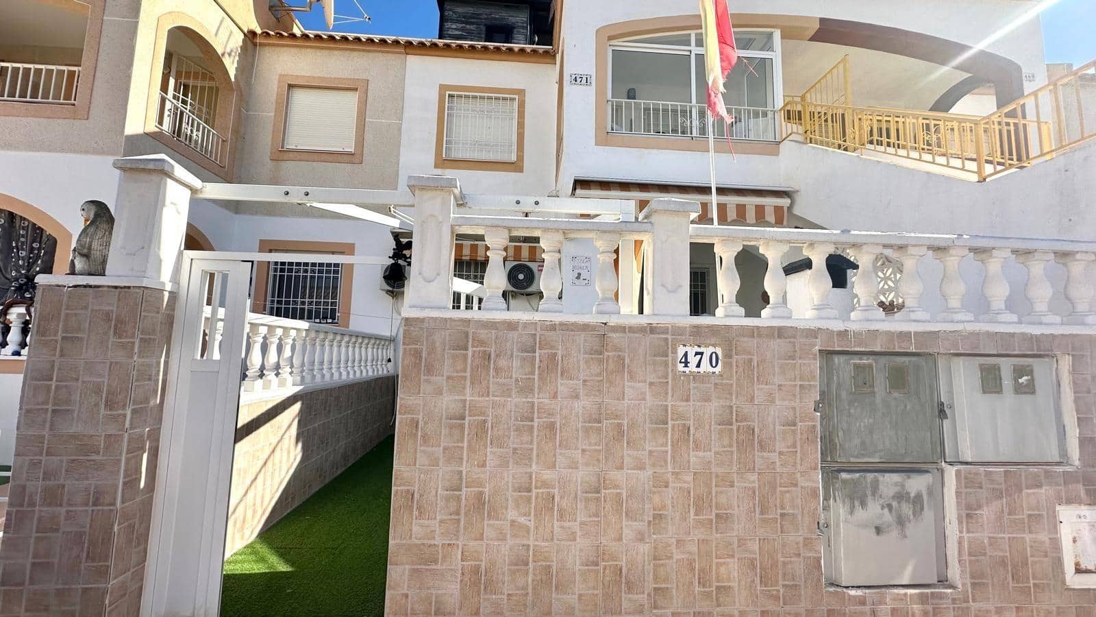 2 bedroom Bungalow for sale in Torrevieja with pool - € 154,900 (Ref: 9375139)