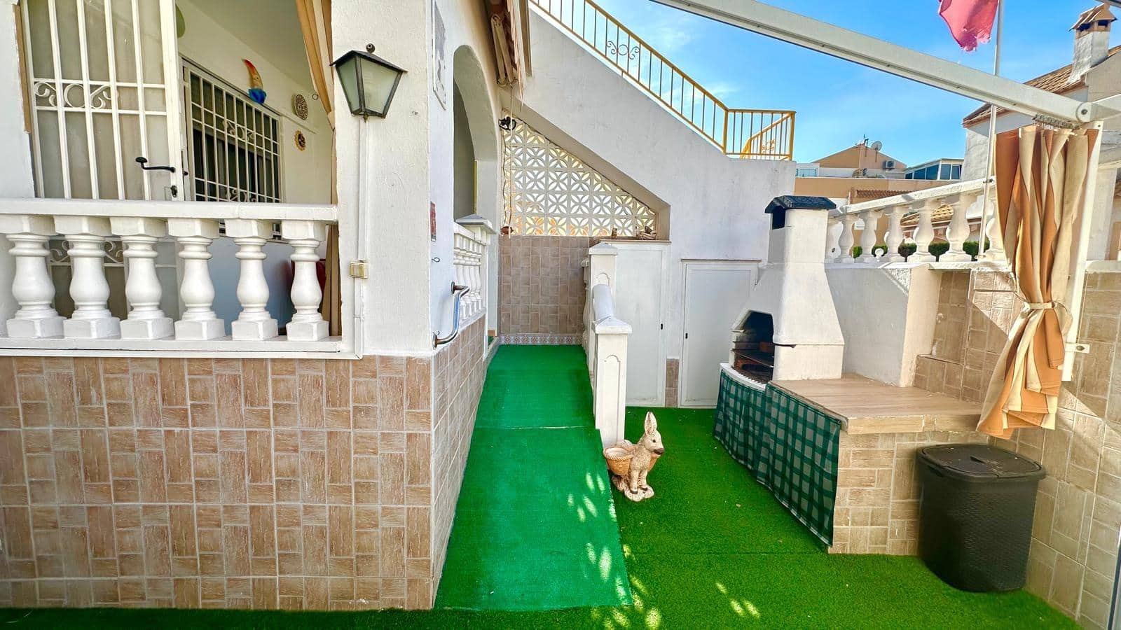 2 bedroom Bungalow for sale in Torrevieja with pool - € 154,900 (Ref: 9375139)