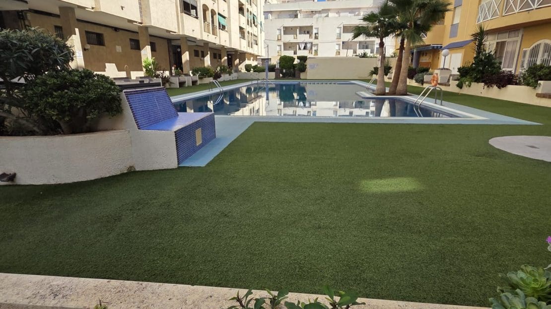 3 chambre Appartement à vendre à Torrevieja avec piscine - 185 000 € (Ref: 9376715)