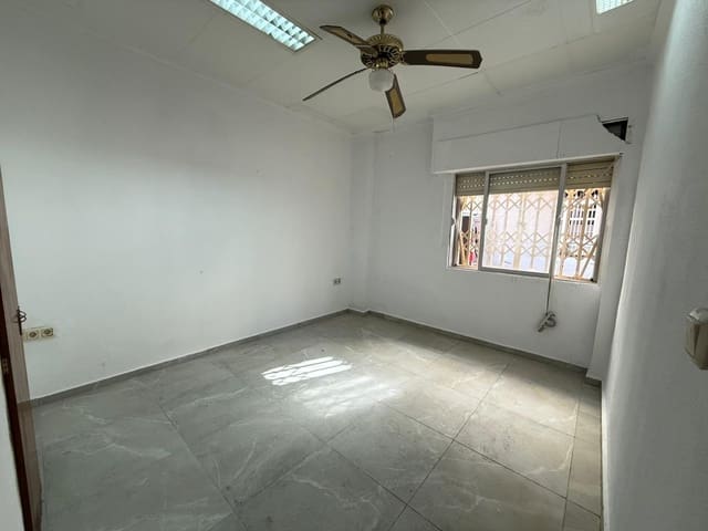 3 bedroom Apartment for sale in Playa de los Locos, Torrevieja - € 156,000 (Ref: 9376718)