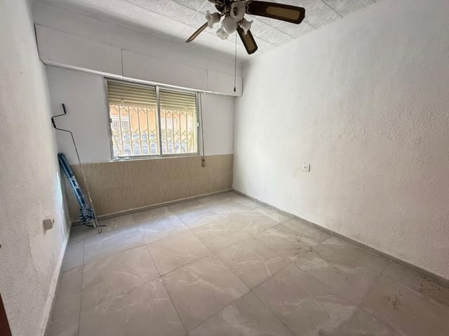 3 bedroom Apartment for sale in Playa de los Locos, Torrevieja - € 156,000 (Ref: 9376718)